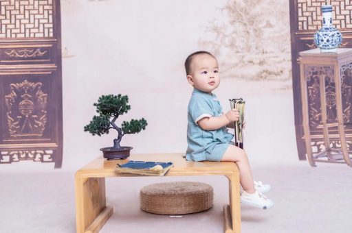 樟树宝宝眼睛肿是什么原因